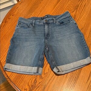 DKNY Bermuda Cuffed Denim Jean Mid Rise Shorts Blue‎ Size 14